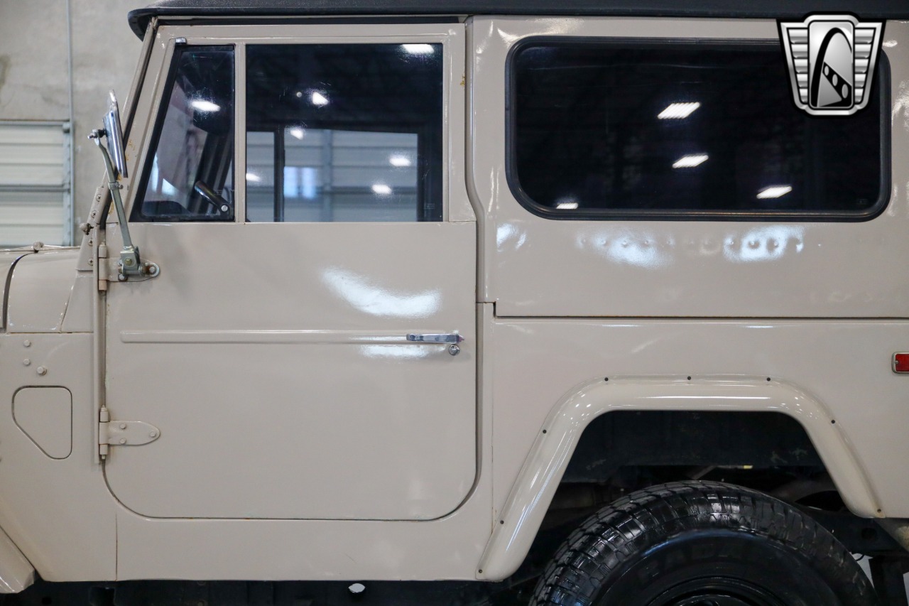 1972-toyota-land-cruiser-fj40-for-sale-13