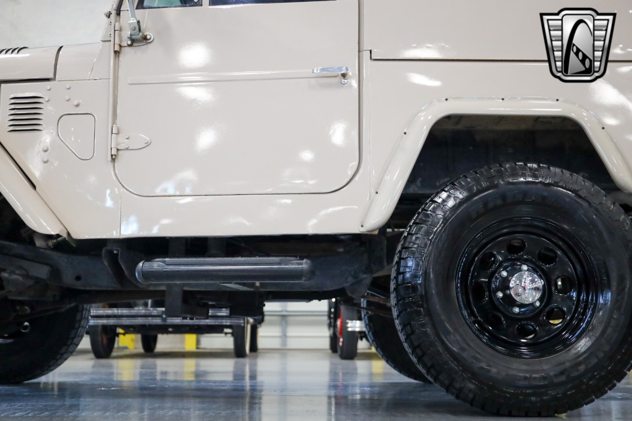 1972-toyota-land-cruiser-fj40-for-sale-14