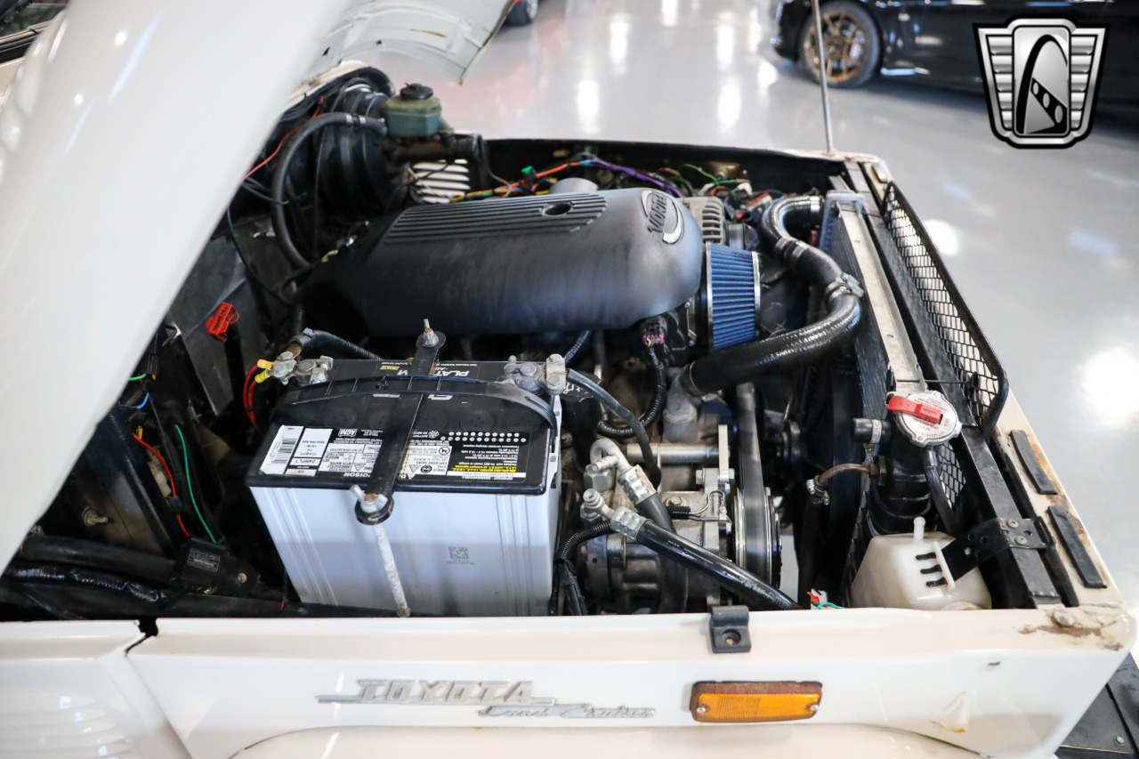 1972-toyota-land-cruiser-fj40-for-sale-29