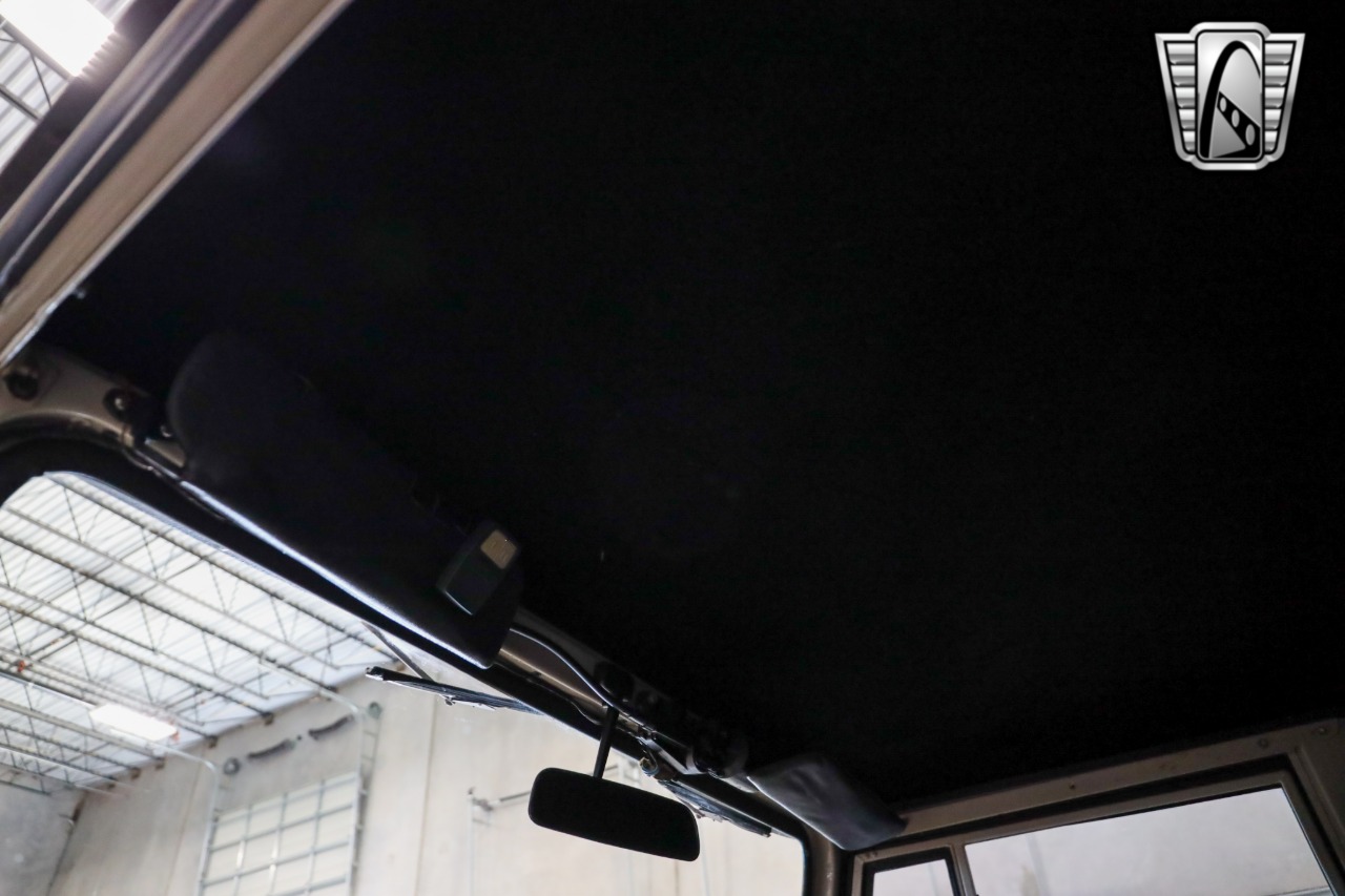1972-toyota-land-cruiser-fj40-for-sale-43