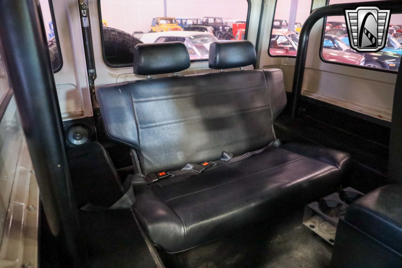 1972-toyota-land-cruiser-fj40-for-sale-46