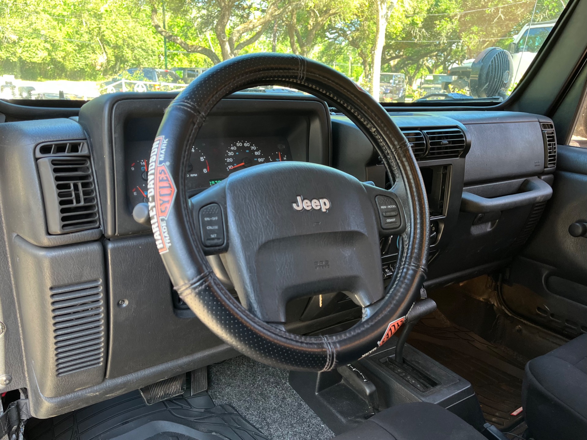 Used-2006-Jeep-Wrangler-Unlimited (10)