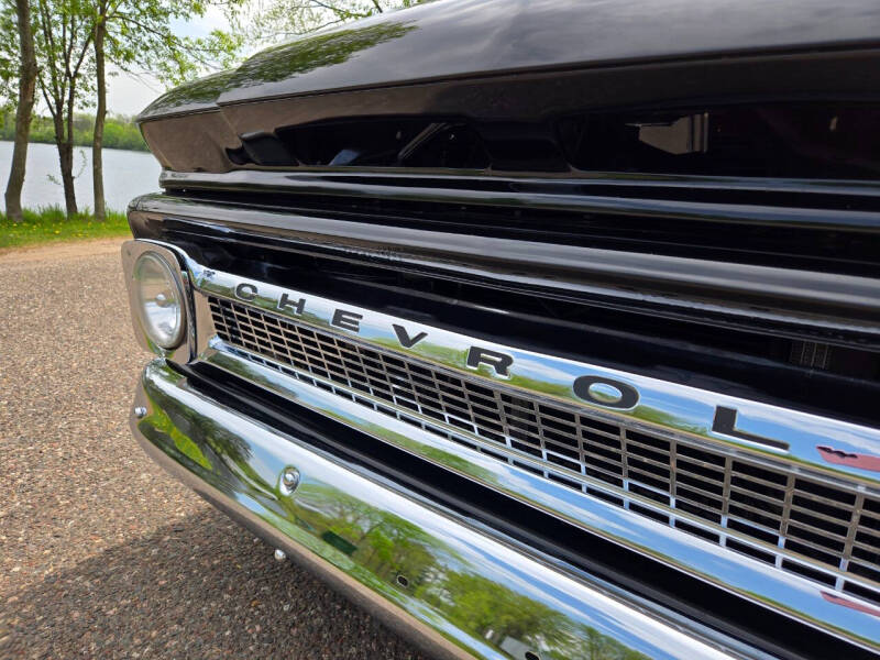1966-chevrolet-c-k-10-series-custom-stepside-short-bed (17)