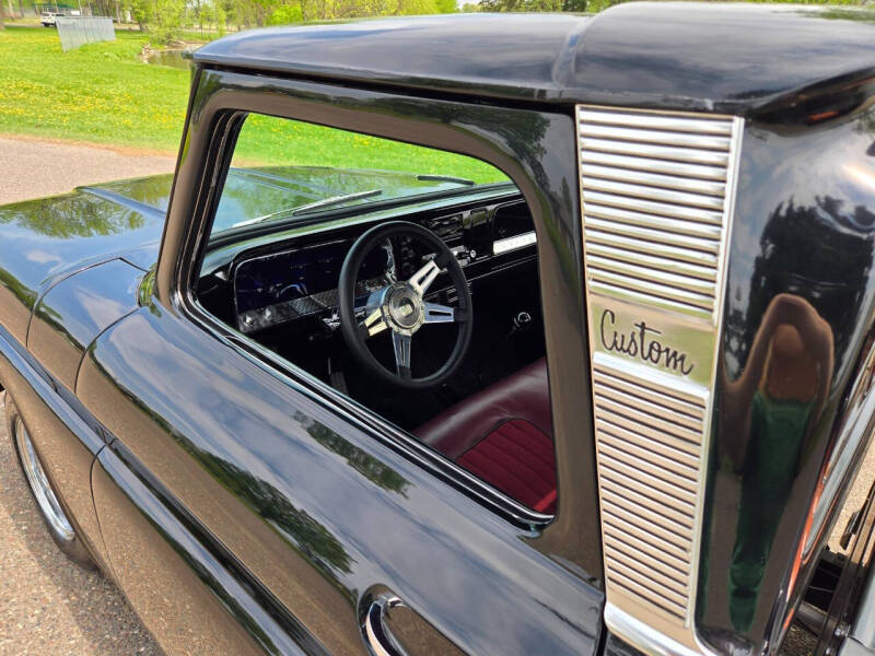 1966-chevrolet-c-k-10-series-custom-stepside-short-bed (33)