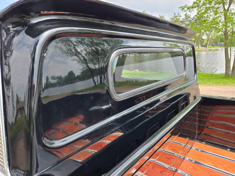 1966-chevrolet-c-k-10-series-custom-stepside-short-bed (34)