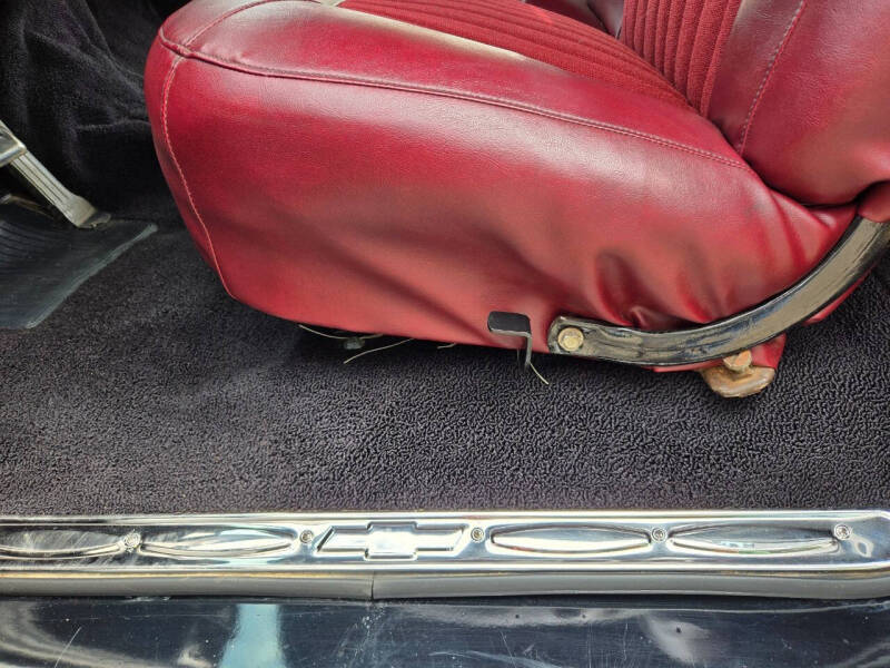 1966-chevrolet-c-k-10-series-custom-stepside-short-bed (45)