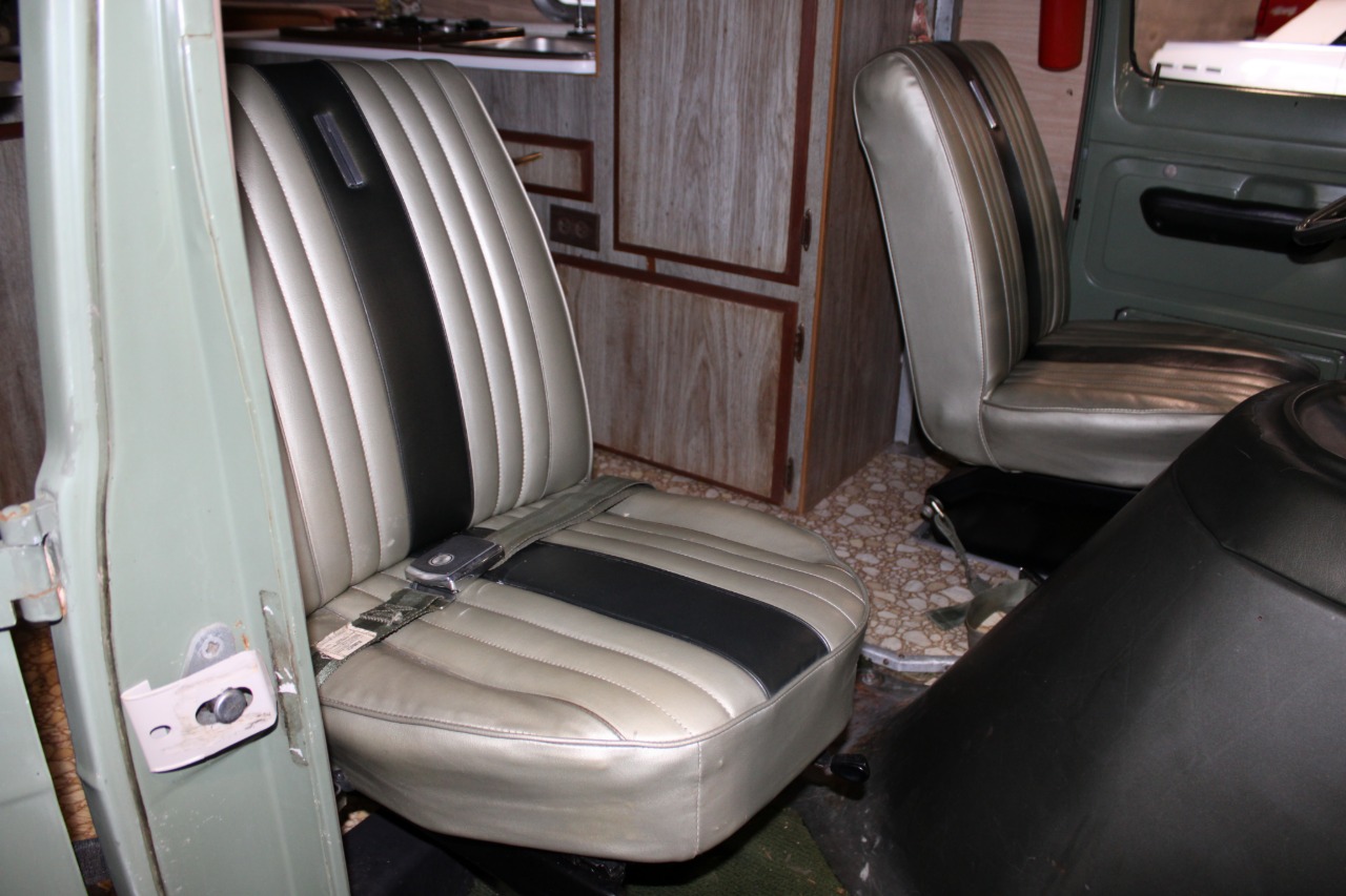 1969-ford-econoline-camper-van-for-sale-23