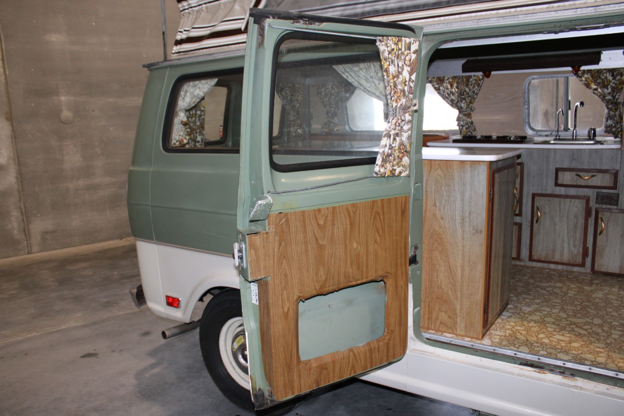 1969-ford-econoline-camper-van-for-sale-24