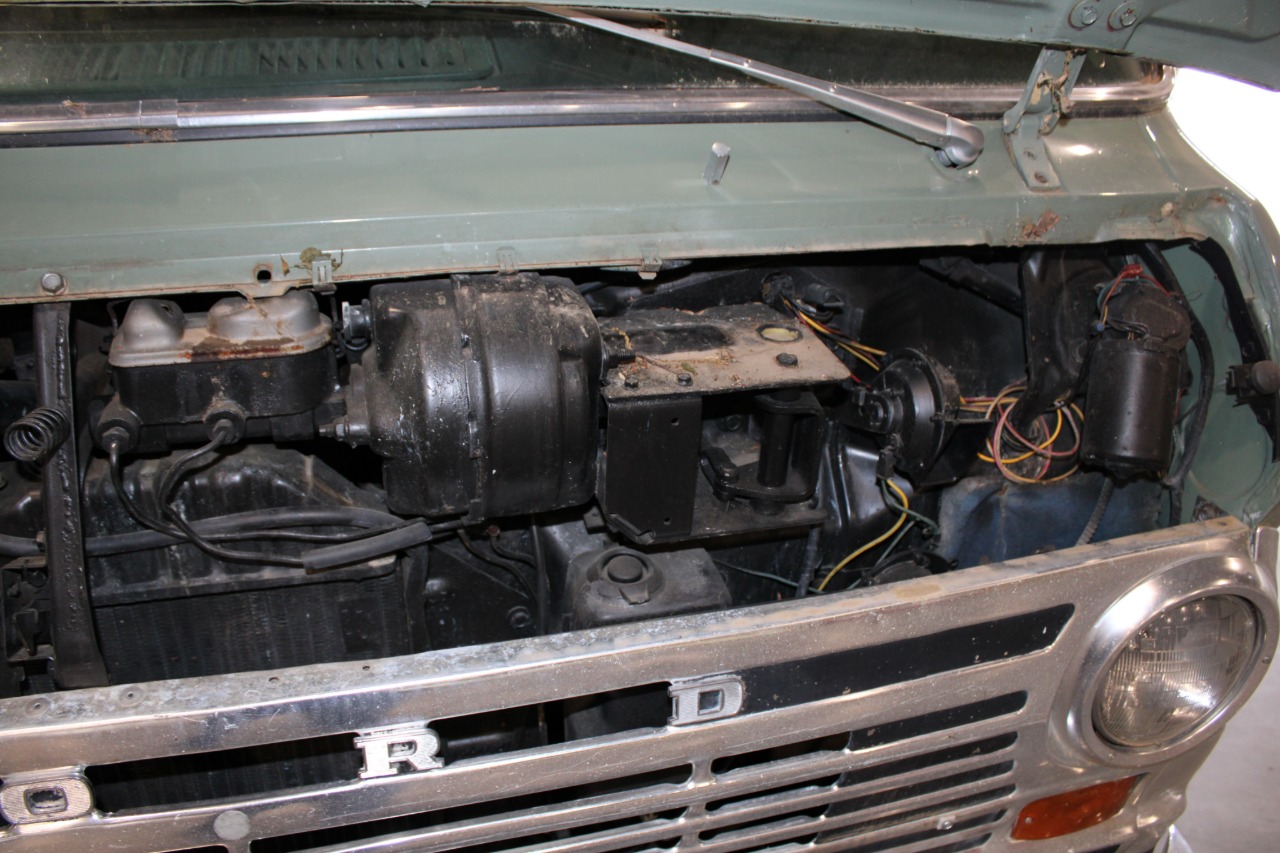 1969-ford-econoline-camper-van-for-sale-29