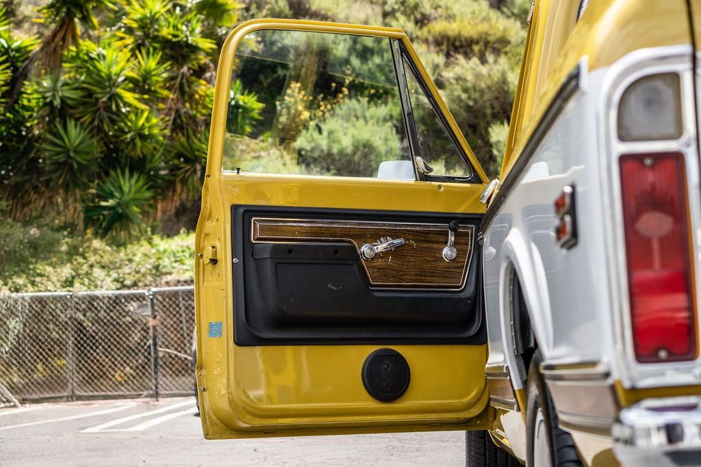 1972-chevrolet-c10-cheyenne (35)