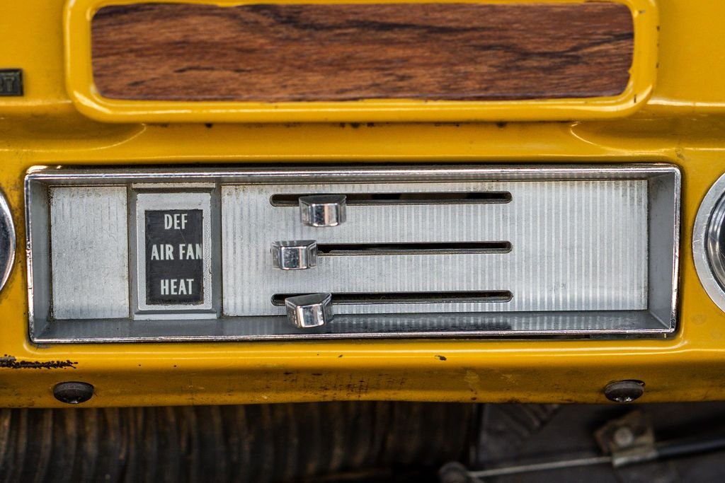 1972-chevrolet-c10-cheyenne (51)