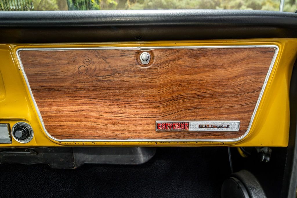 1972-chevrolet-c10-cheyenne (55)