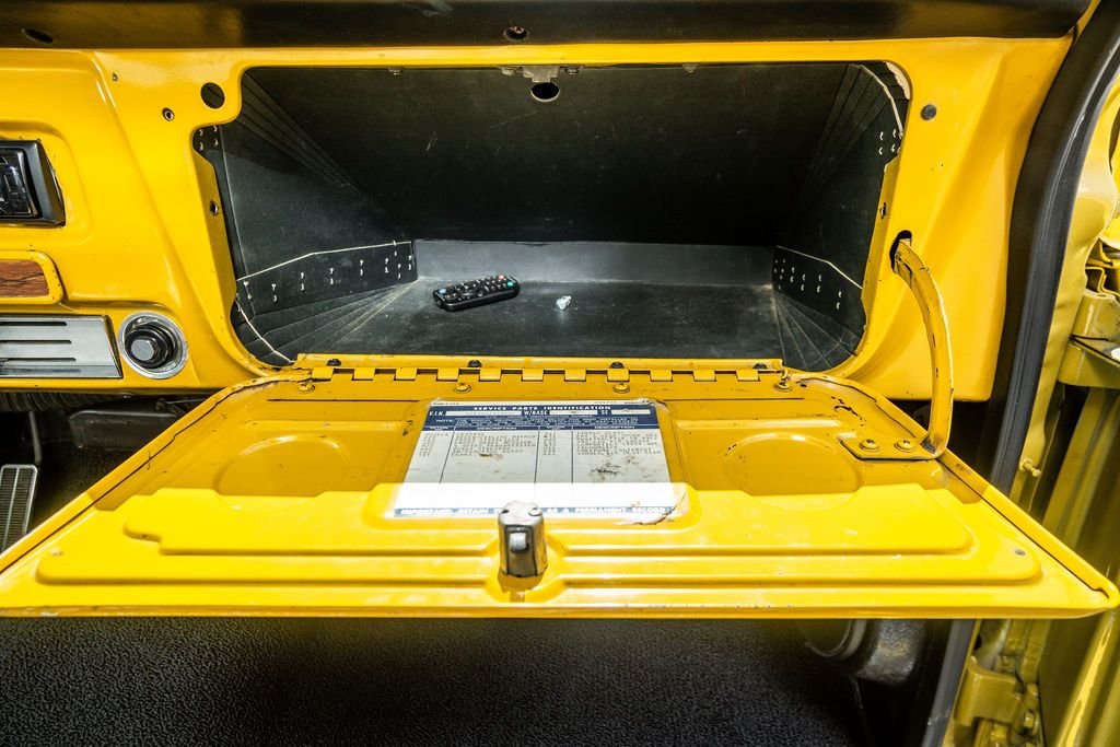1972-chevrolet-c10-cheyenne (56)