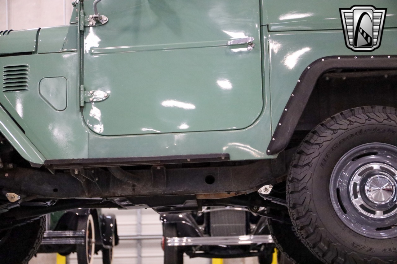1974-toyota-land-cruiser-fj40-for-sale-06