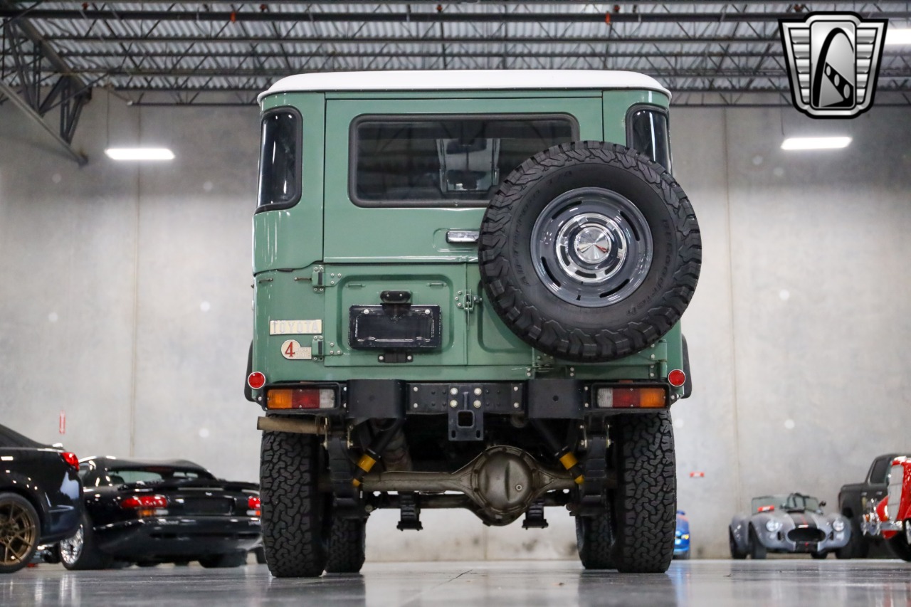 1974-toyota-land-cruiser-fj40-for-sale-08