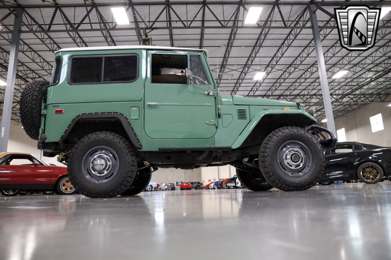 1974-toyota-land-cruiser-fj40-for-sale-09