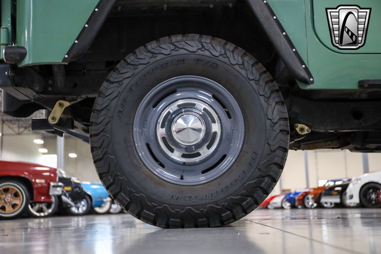 1974-toyota-land-cruiser-fj40-for-sale-11