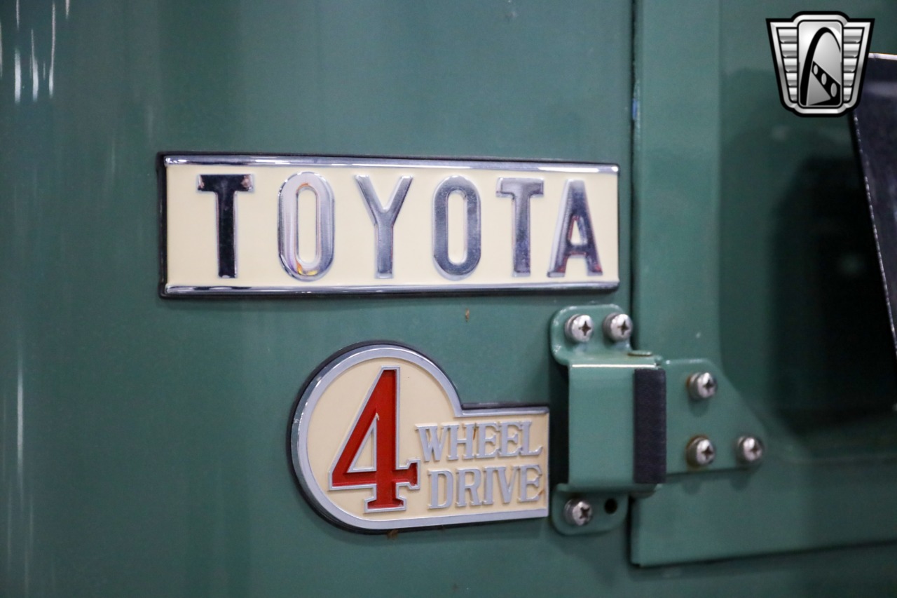 1974-toyota-land-cruiser-fj40-for-sale-13