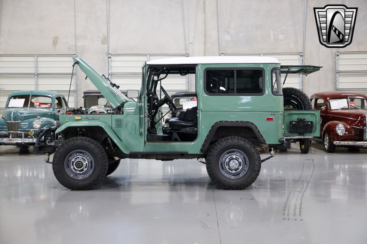 1974-toyota-land-cruiser-fj40-for-sale-14