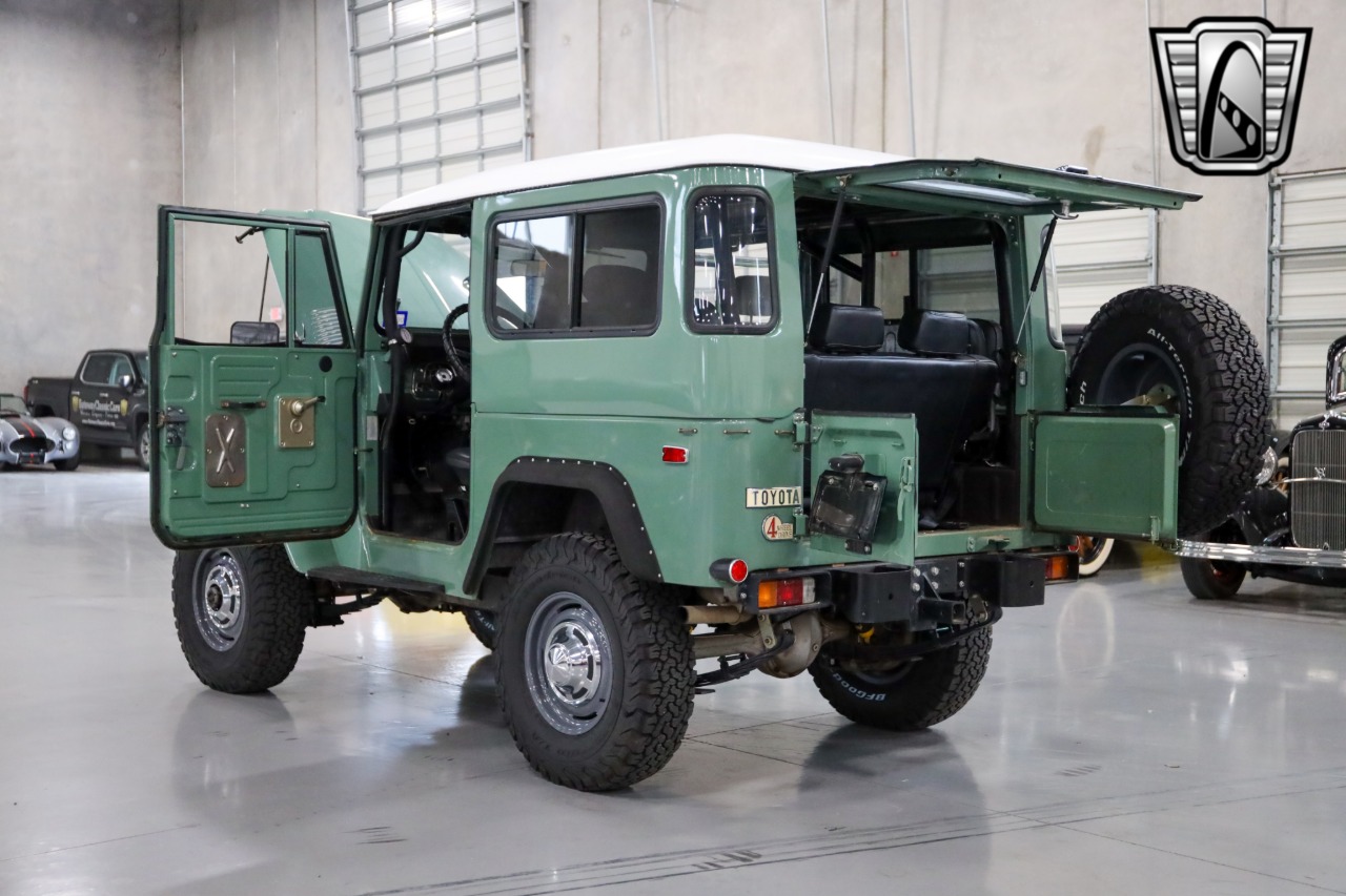 1974-toyota-land-cruiser-fj40-for-sale-16