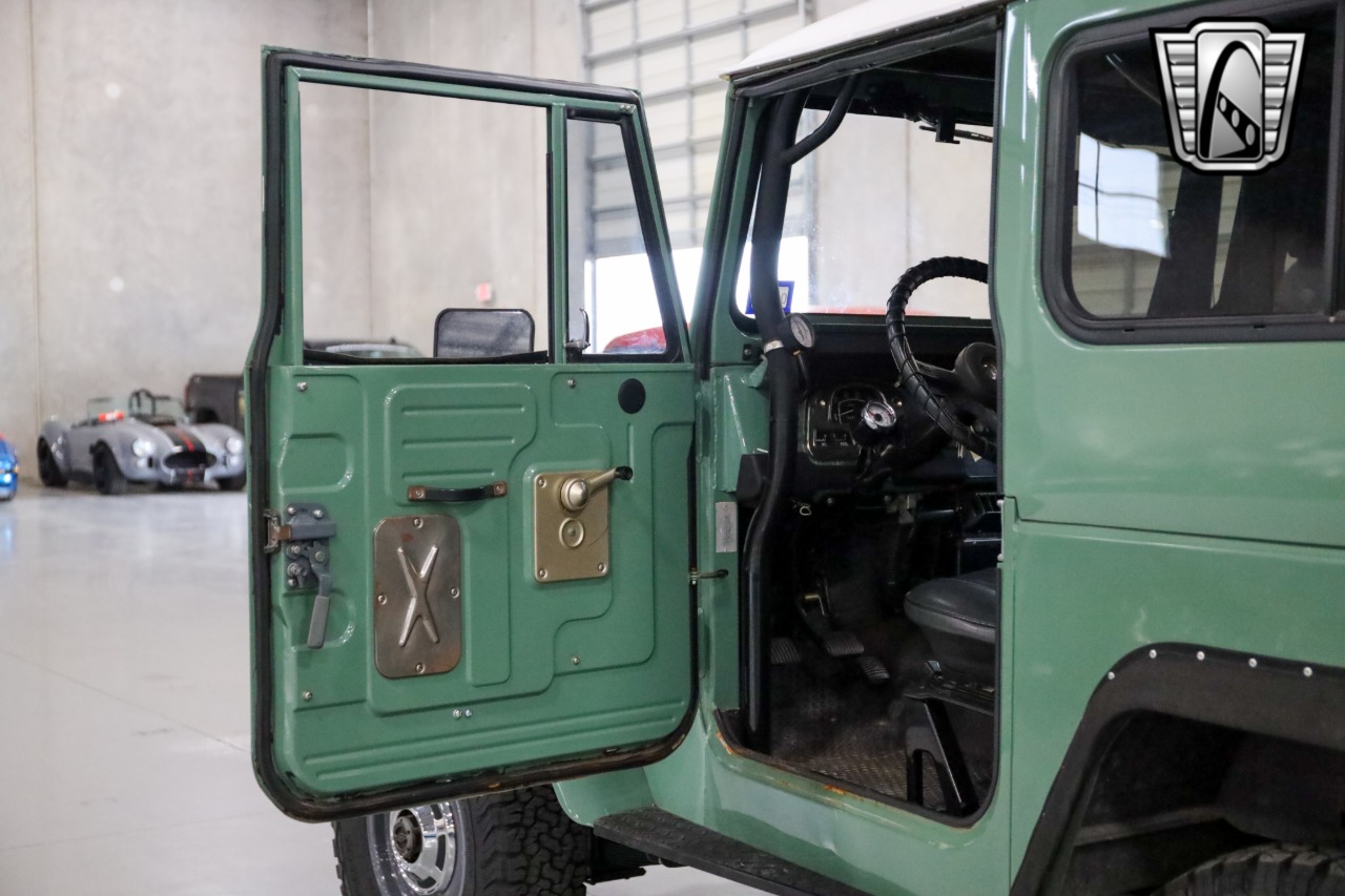1974-toyota-land-cruiser-fj40-for-sale-22