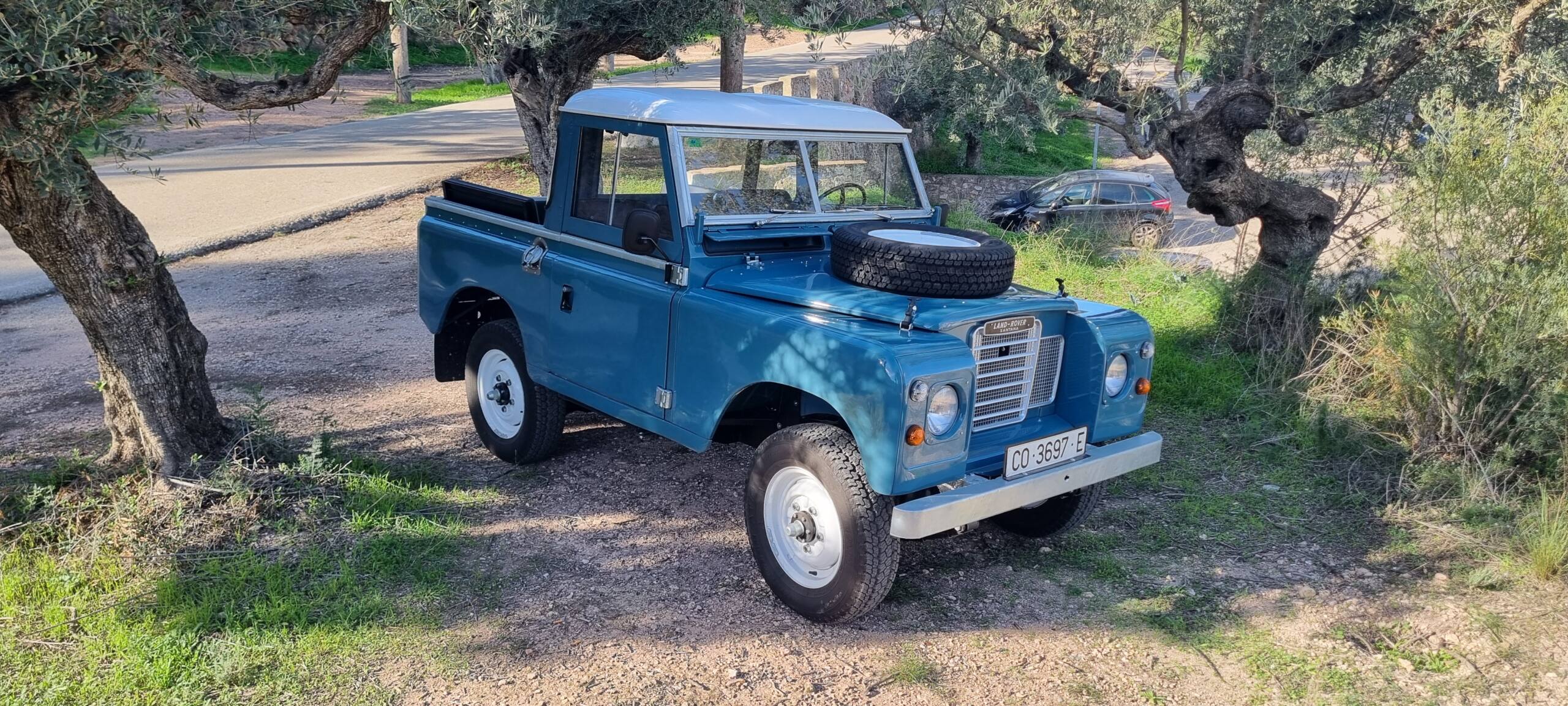 1976-land-rover-santana-series-iii-88-for-sale-01