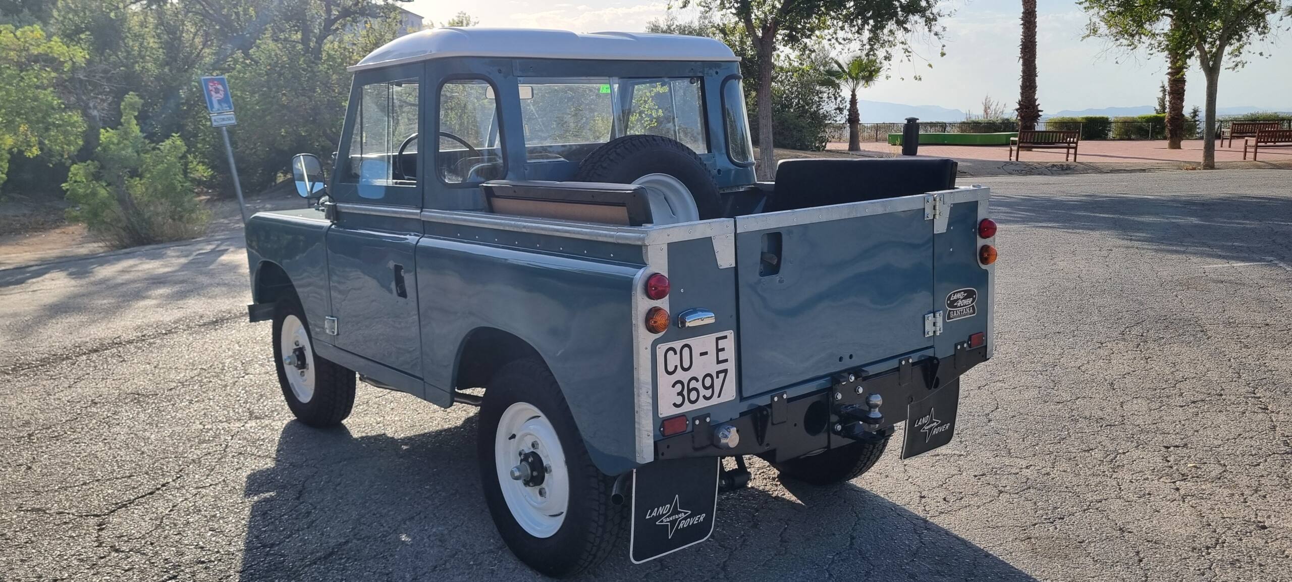 1976-land-rover-santana-series-iii-88-for-sale-12