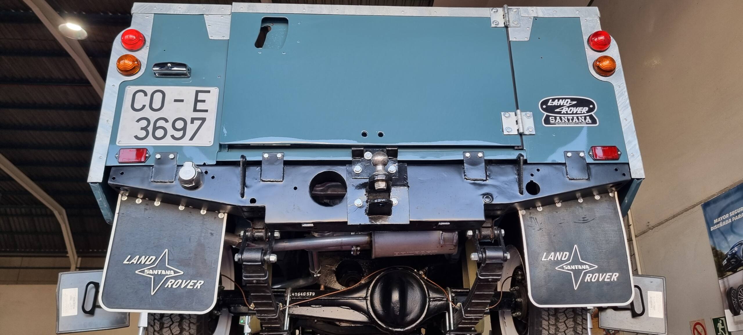 1976-land-rover-santana-series-iii-88-for-sale-17