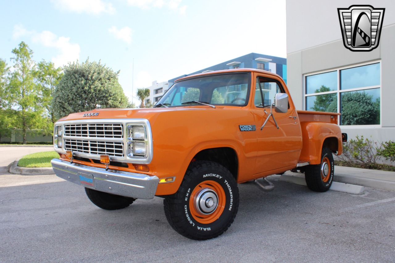 1980-dodge-power-wagon-for-sale-01