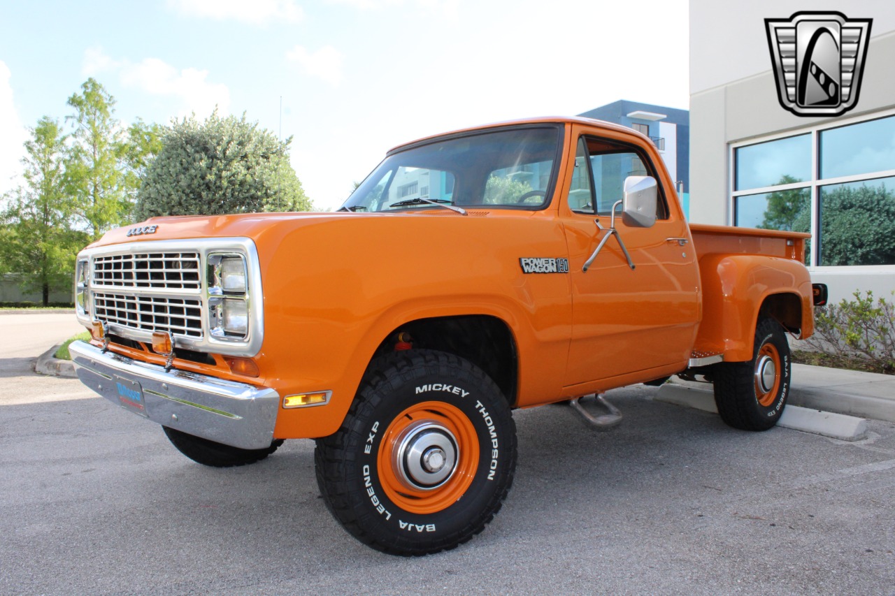 1980-dodge-power-wagon-for-sale-03