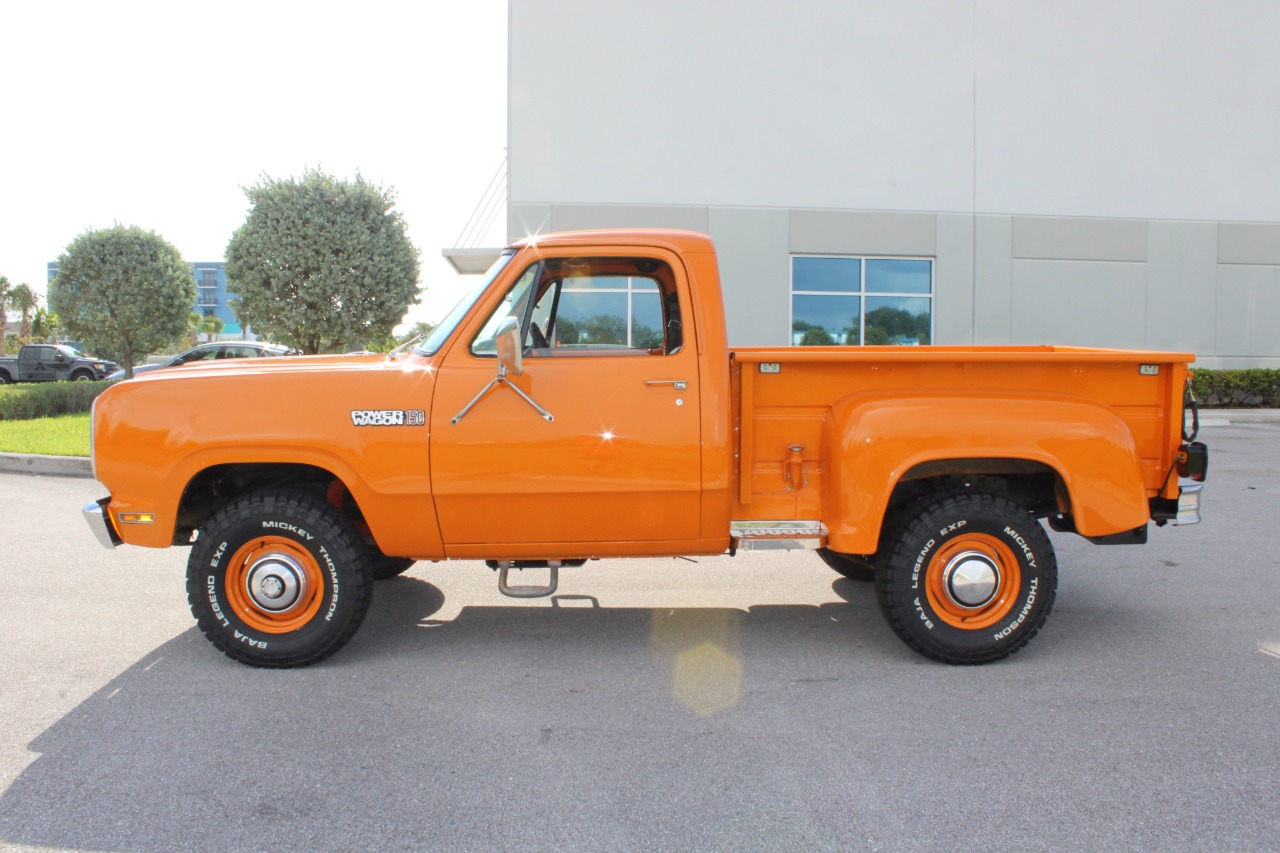 1980-dodge-power-wagon-for-sale-08