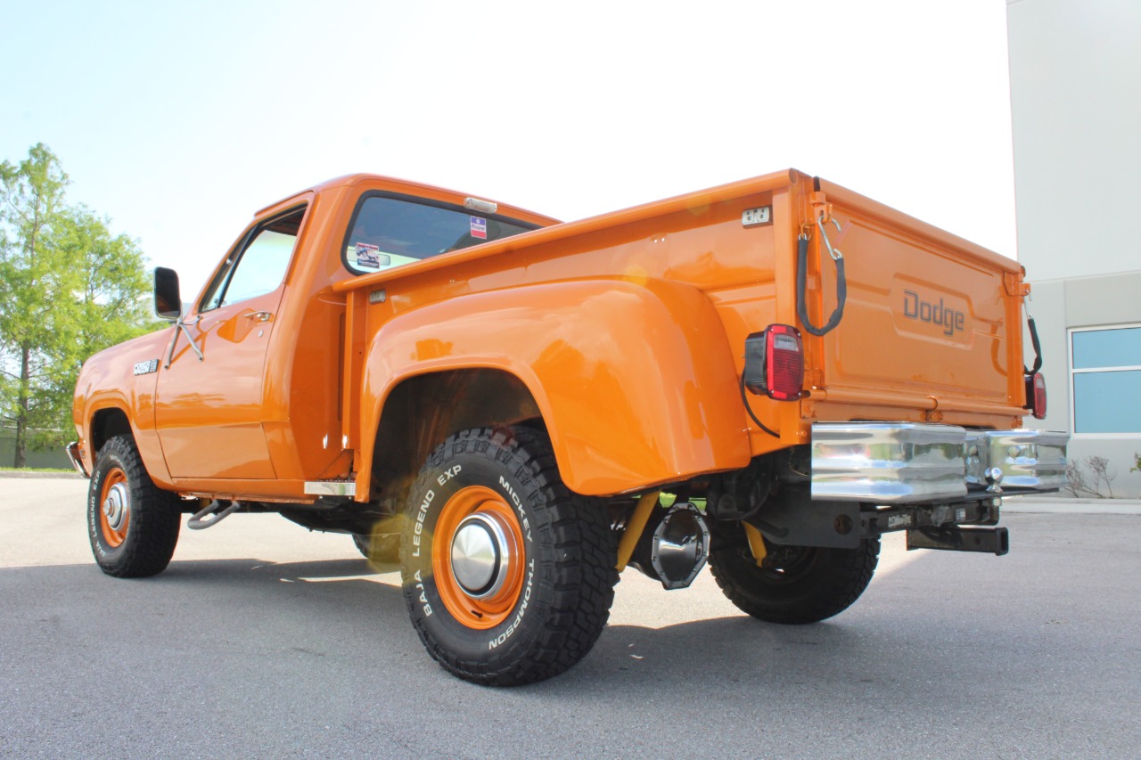 1980-dodge-power-wagon-for-sale-09