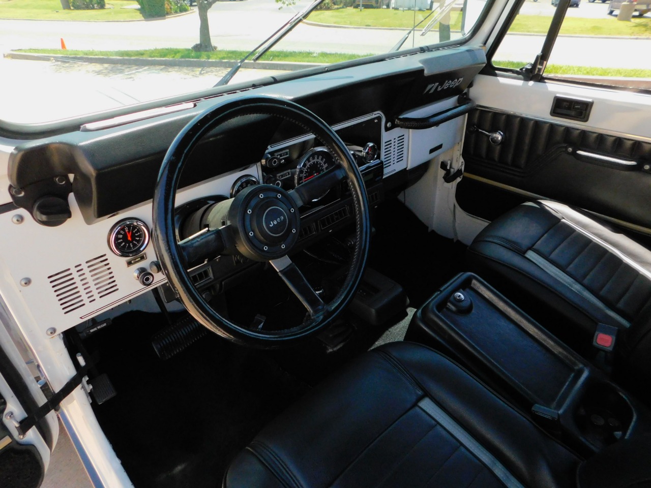 1982-jeep-cj-8-scrambler-for-sale-38