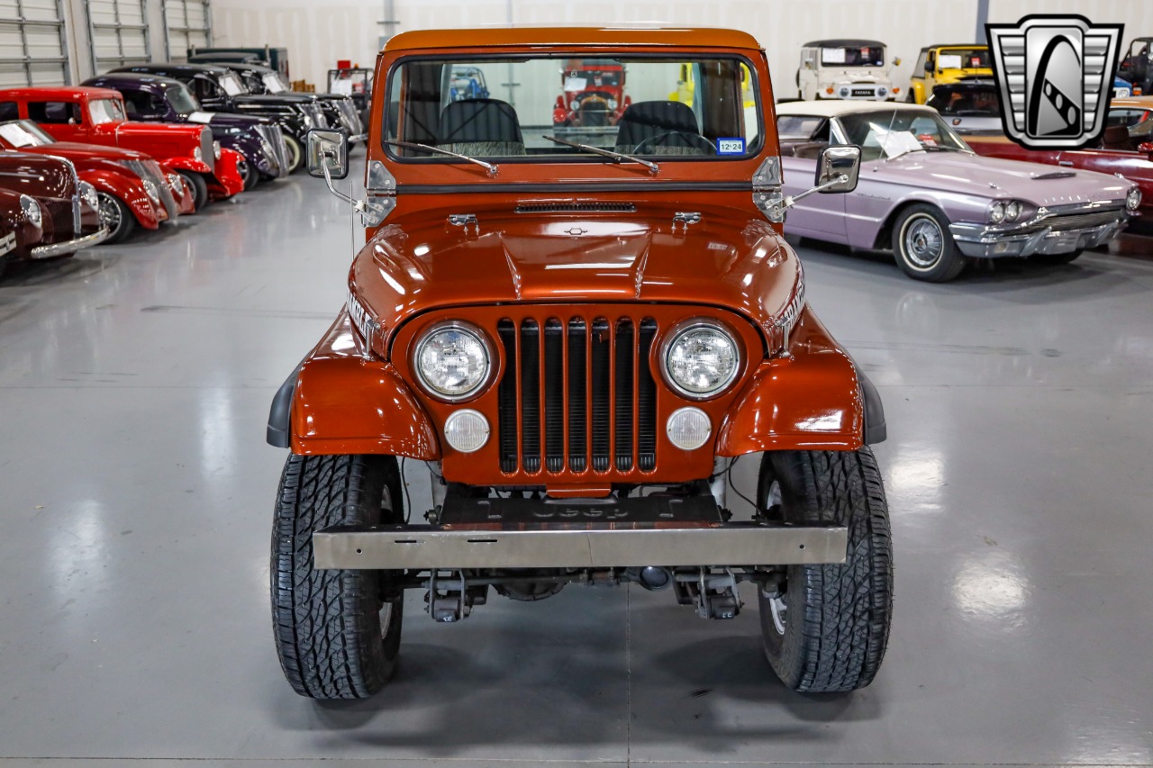 1982-jeep-cj8-scrambler-for-sale-01