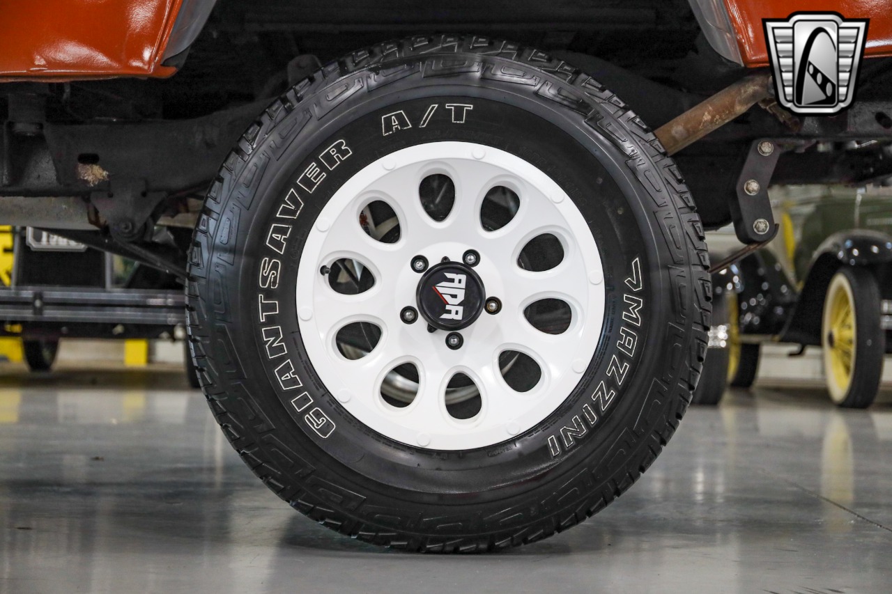 1982-jeep-cj8-scrambler-for-sale-31
