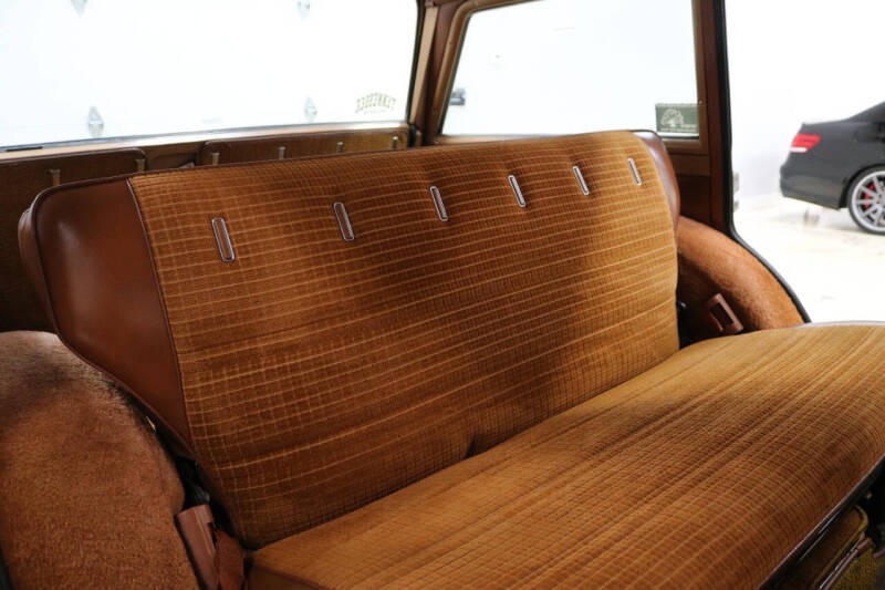 1982-jeep-wagoneer-limited-4x4-suv-15