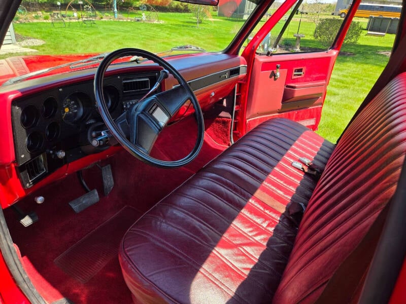 1985-chevrolet-c-k-10-series-c10-2dr-standard-cab-sb (3)