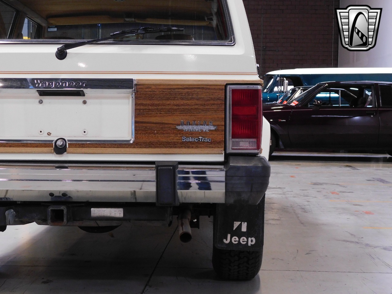 1986-jeep-grand-wagoneer-for-sale-32