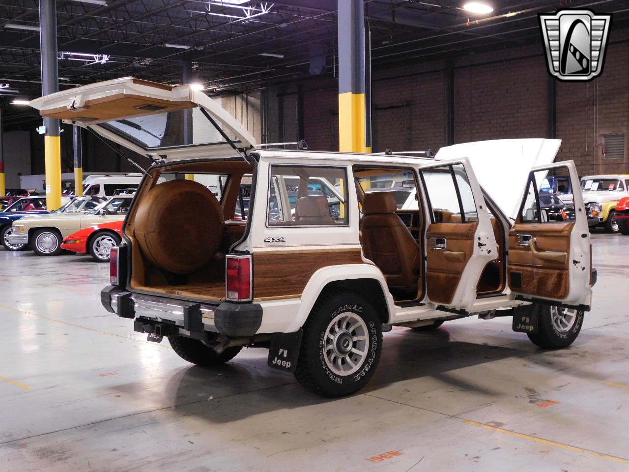 1986-jeep-grand-wagoneer-for-sale-35