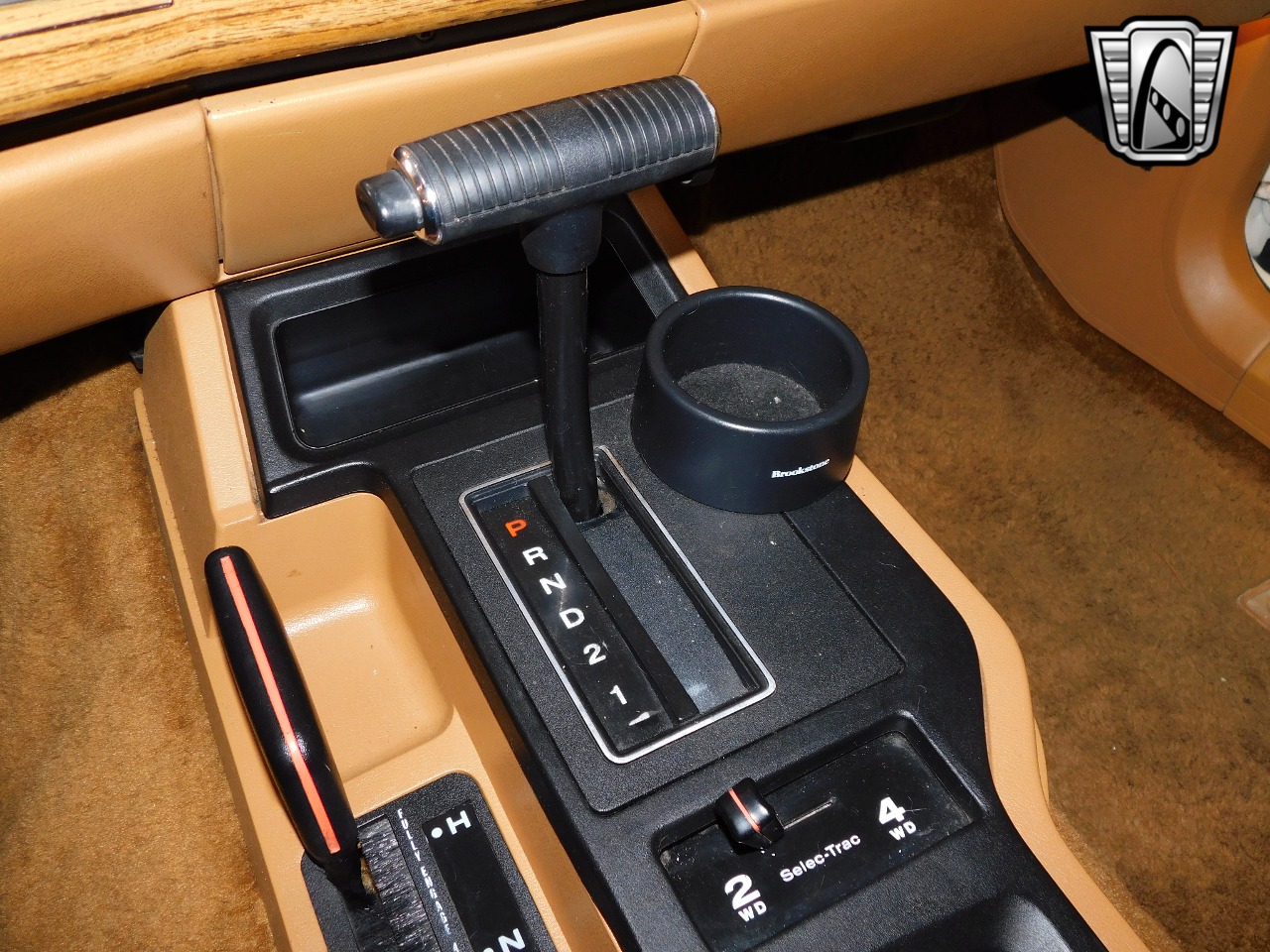 1986-jeep-grand-wagoneer-for-sale-43