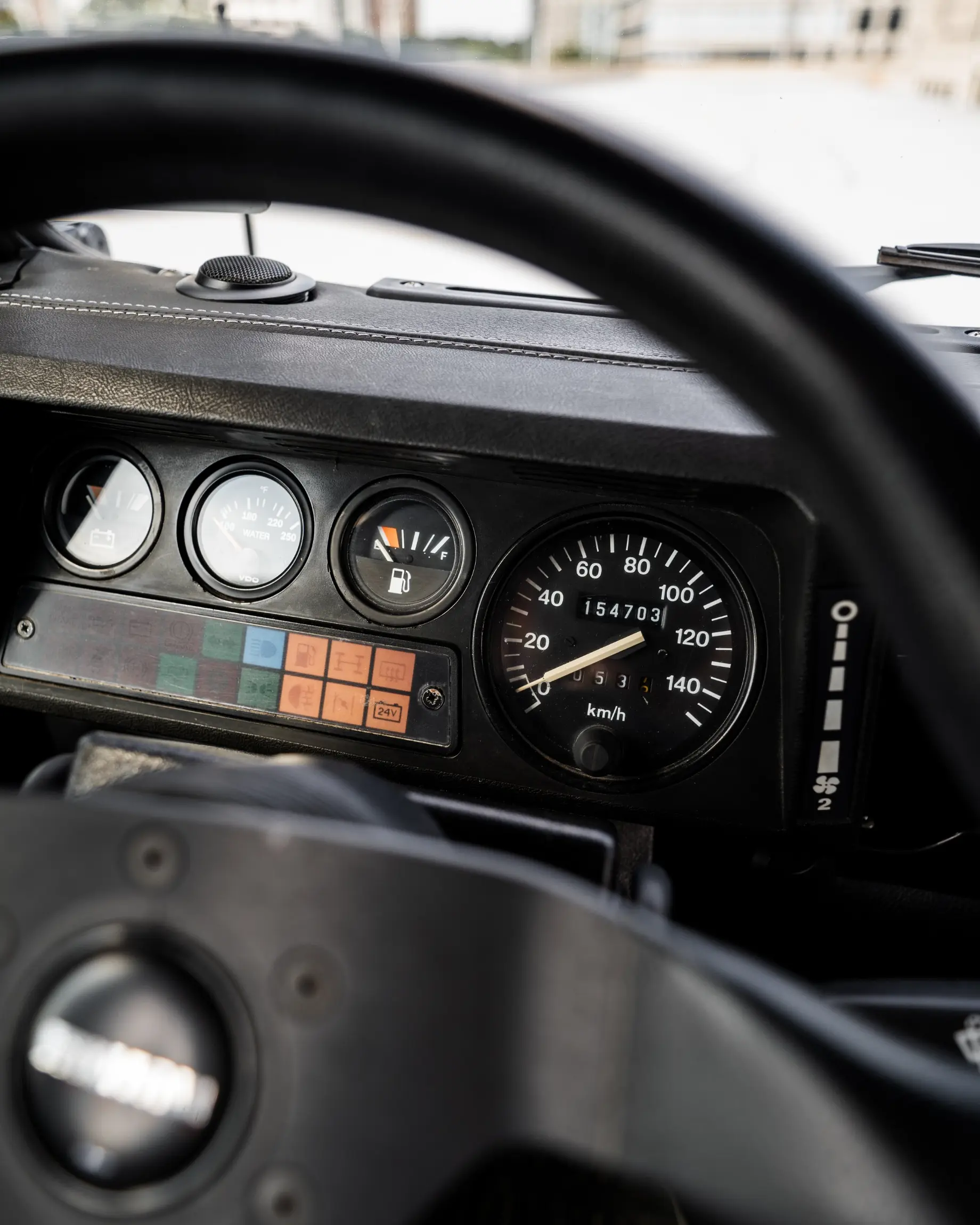 1989-land-rover-defender-110-for-sale-31