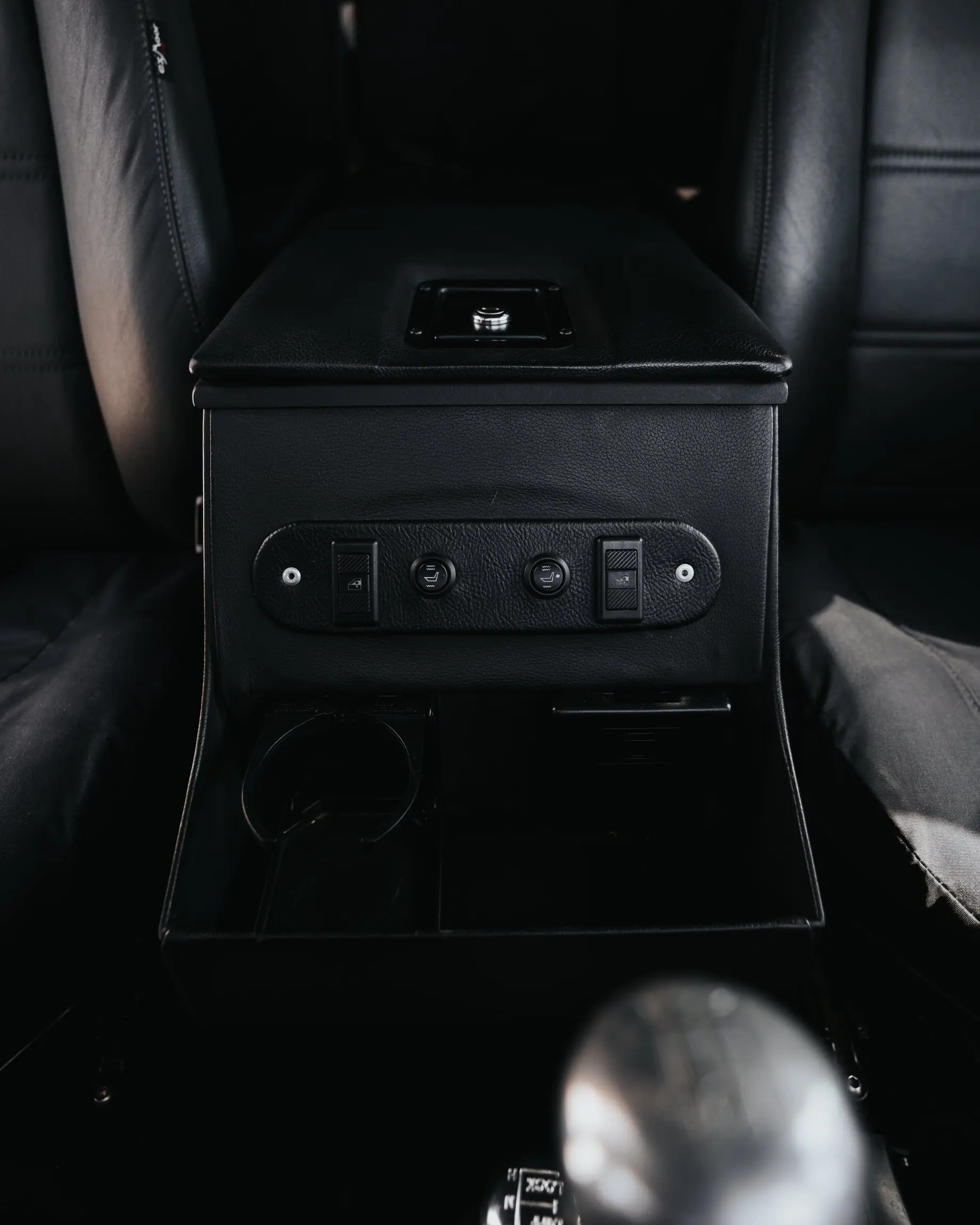 1989-land-rover-defender-110-for-sale-44