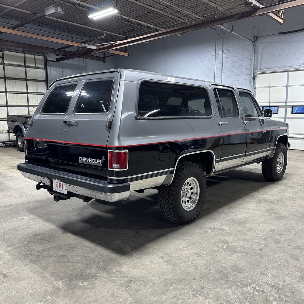 1990-chevy-suburban-1500-for-sale-03