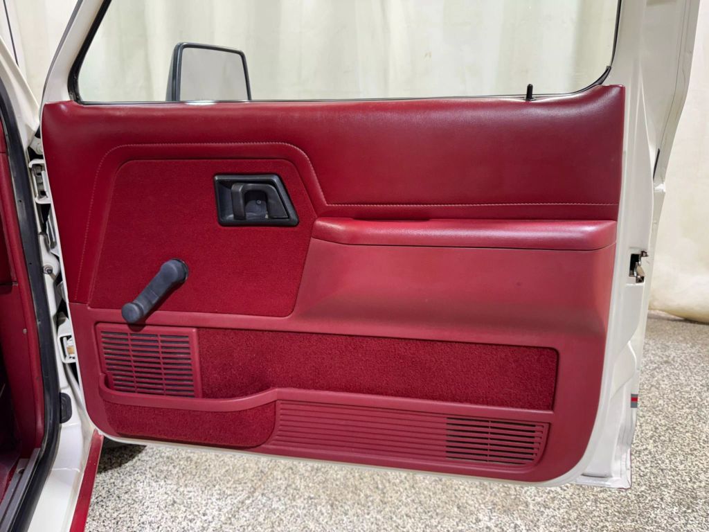 1990-ford-ranger-for-sale-eclectic-garage-31