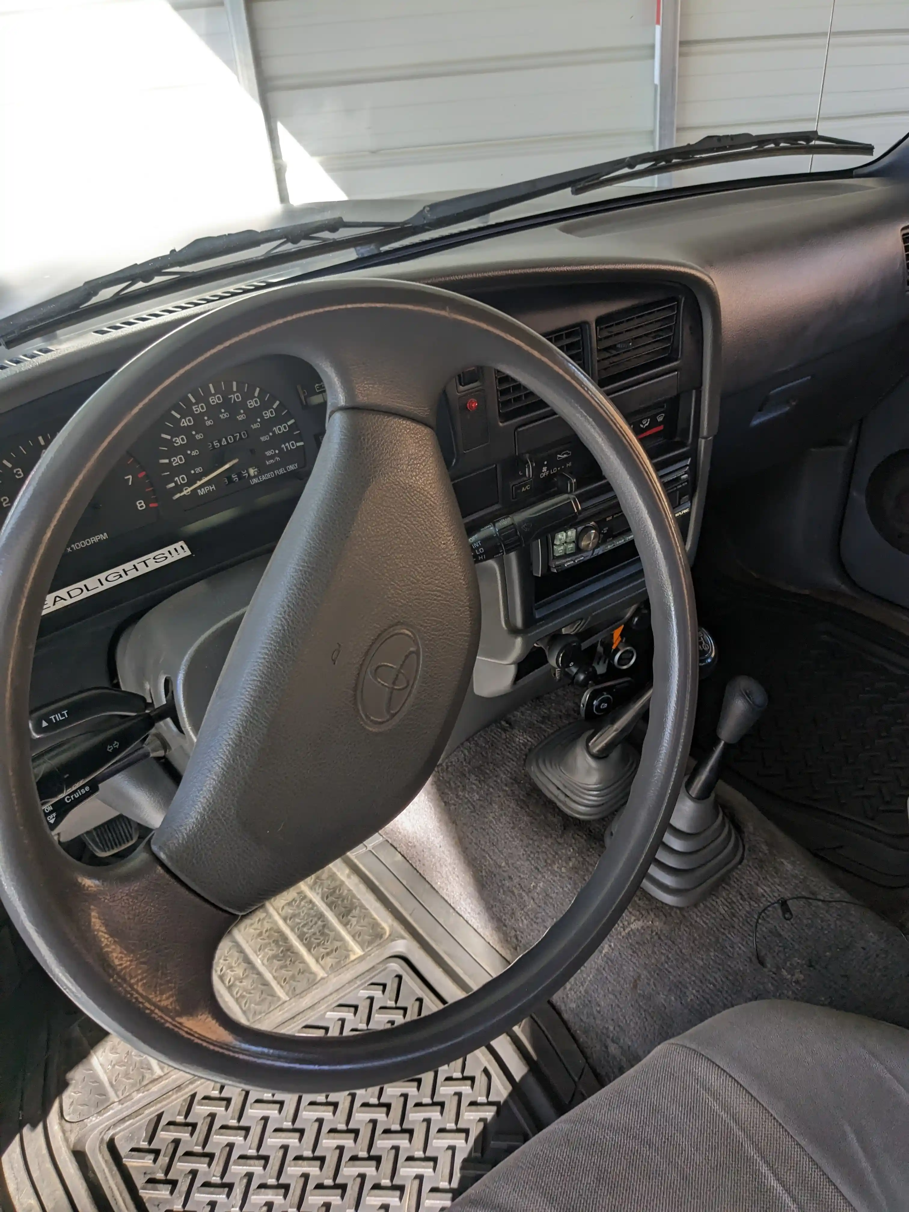 1992-Toyota-4WD-Pickup-V6-26