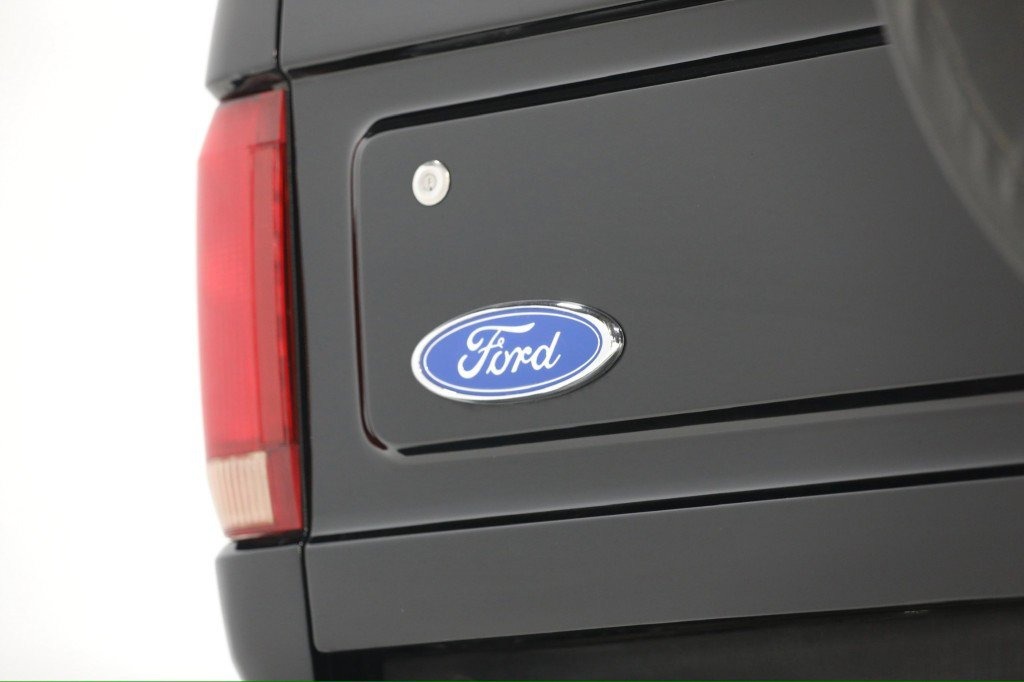 1992-ford-bronco-nite-edition-13