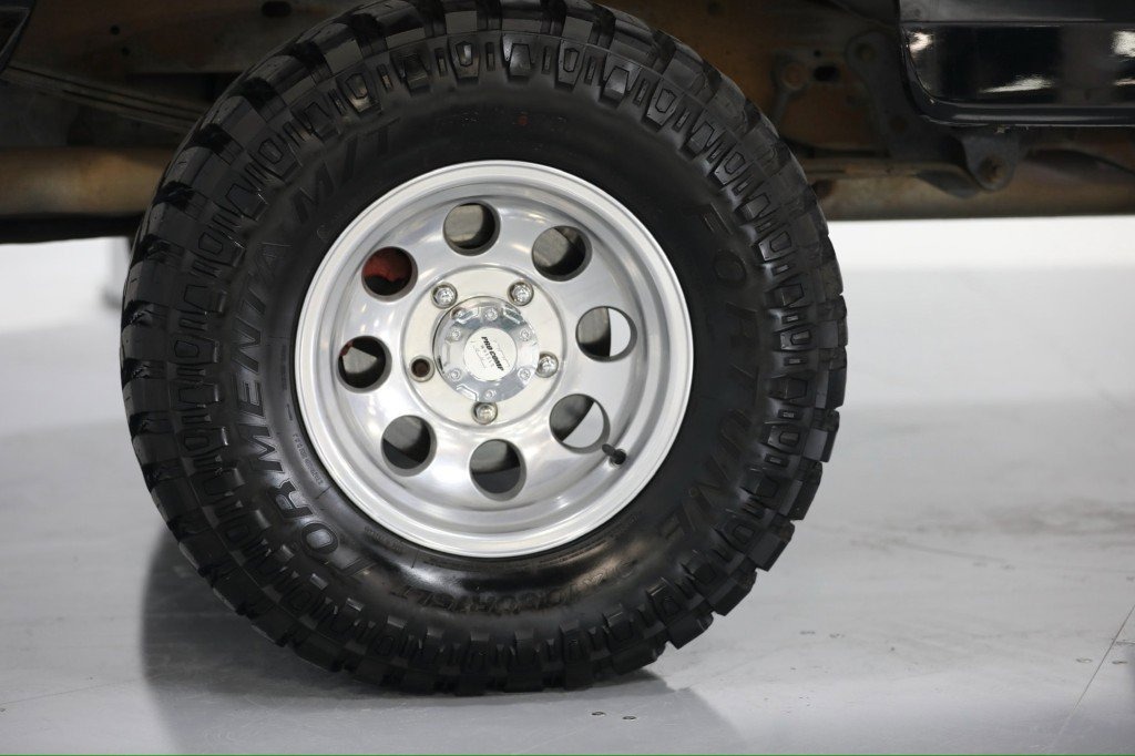 1992-ford-bronco-nite-edition-18