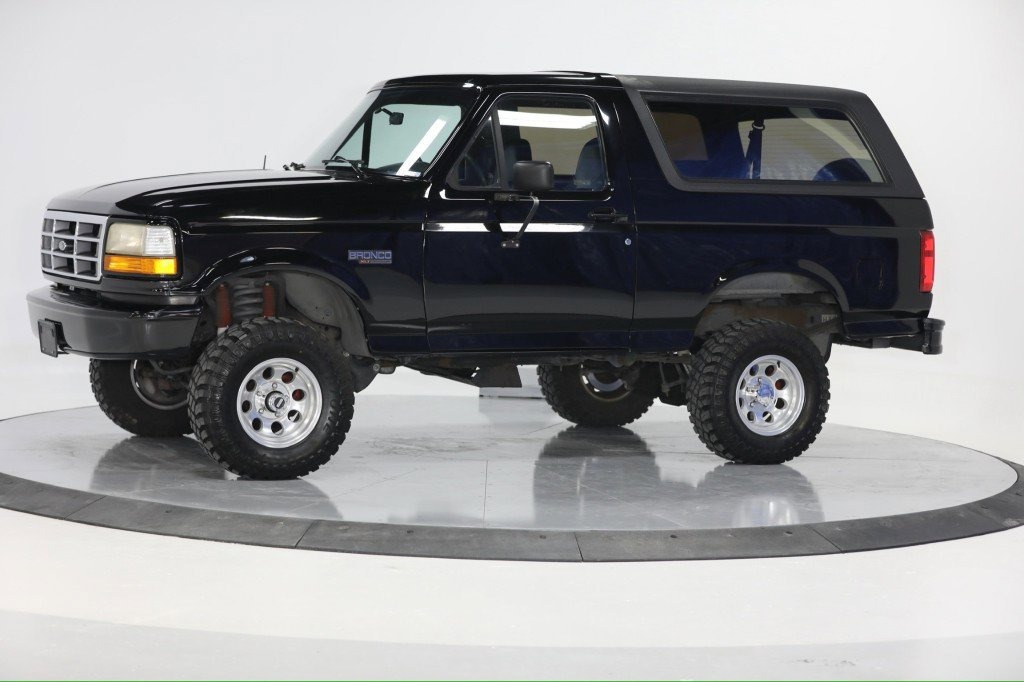 1992-ford-bronco-nite-edition-8
