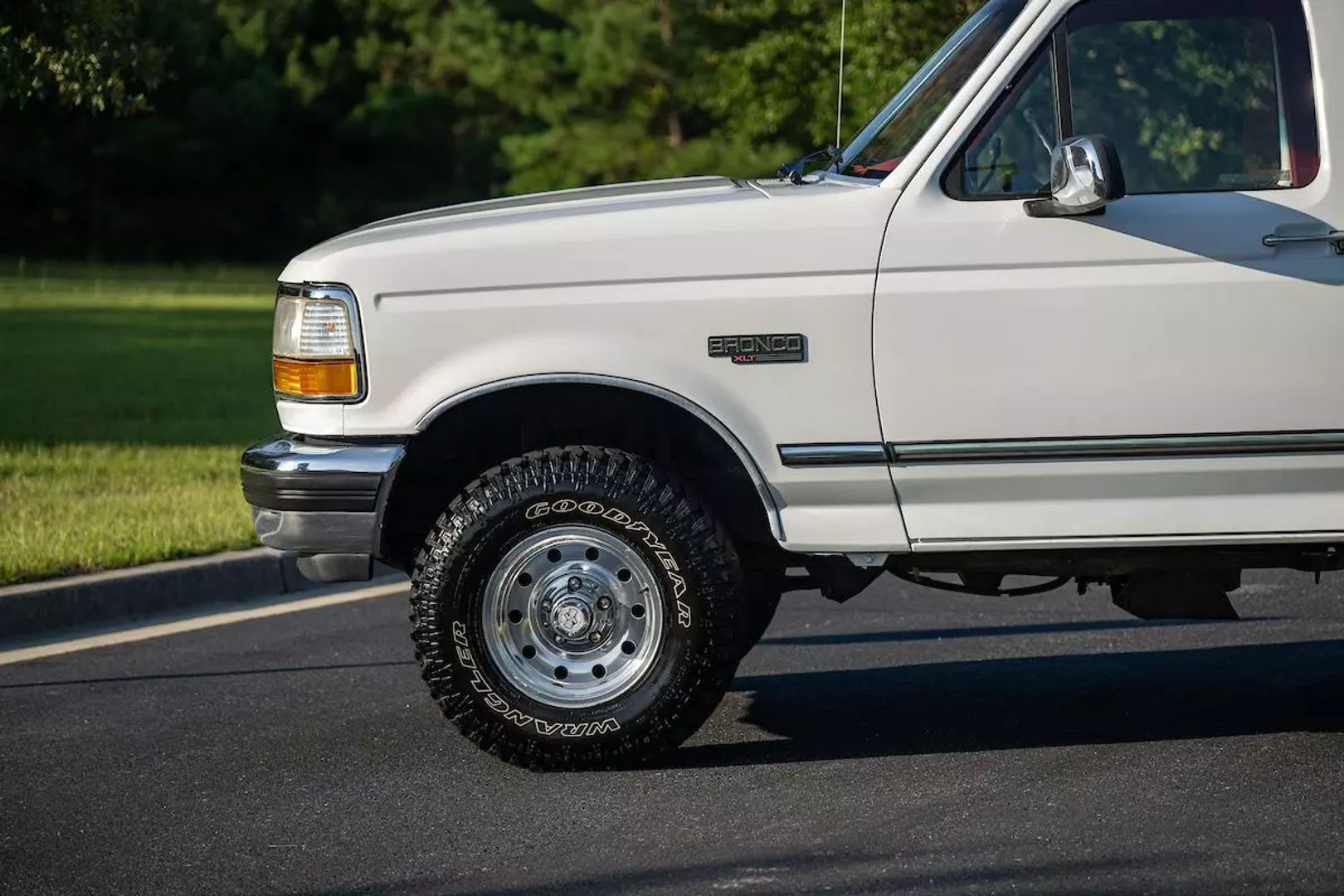 1992-ford-bronco-oj-simpson-4x4-for-sale-02