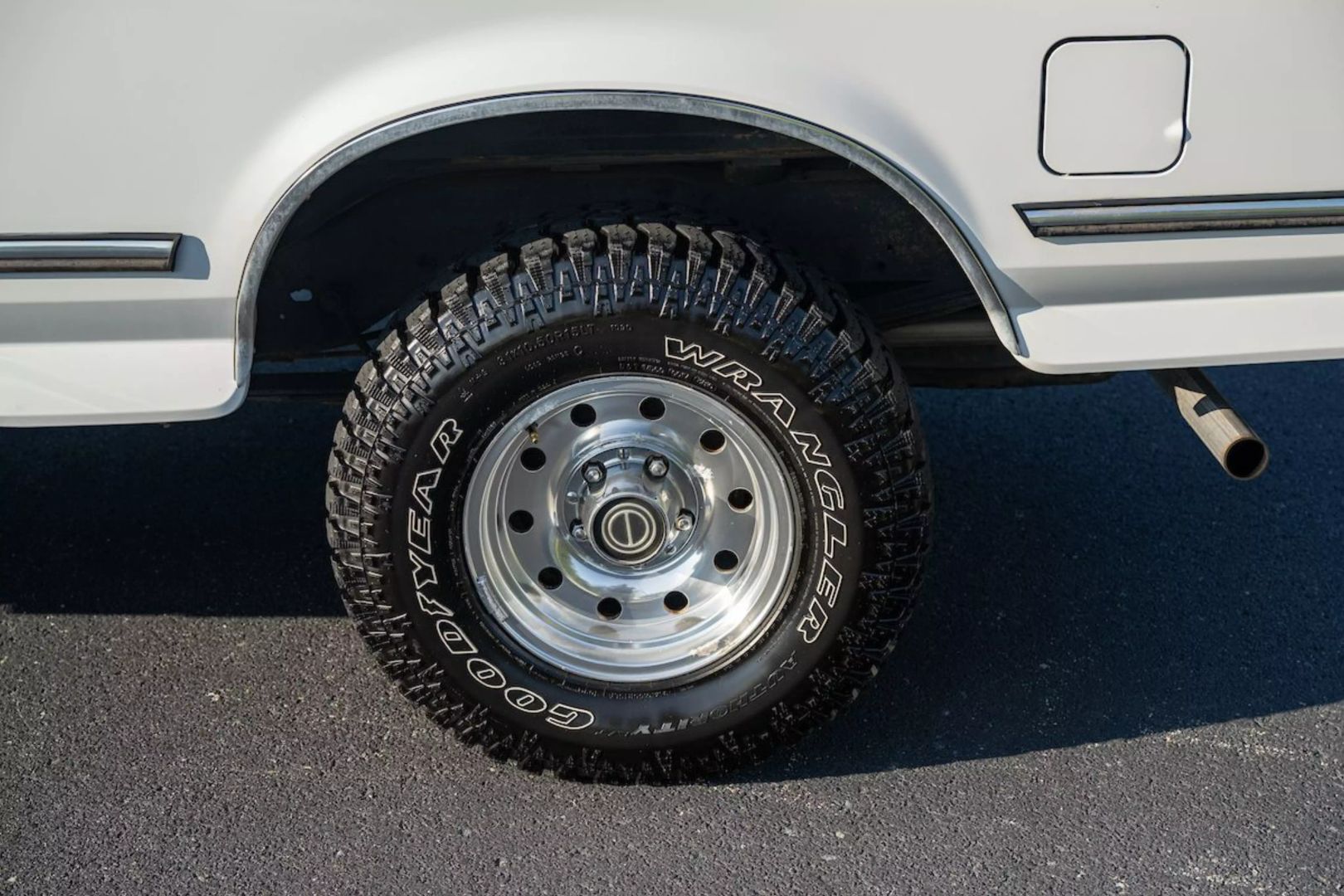 1992-ford-bronco-oj-simpson-4x4-for-sale-07